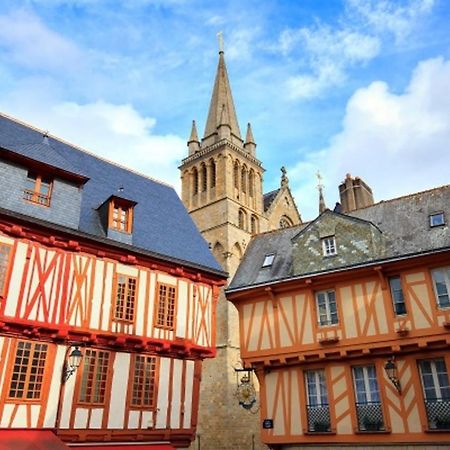 Ferienwohnung Studio Tout Confort Avec Vue Cathedrale A St Patern Vannes-Centre Exterior foto