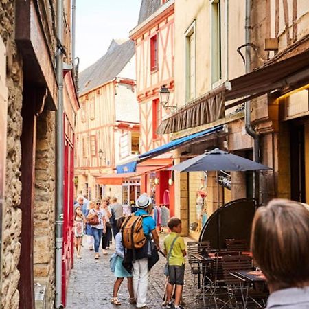 Ferienwohnung Studio Tout Confort Avec Vue Cathedrale A St Patern Vannes-Centre Exterior foto